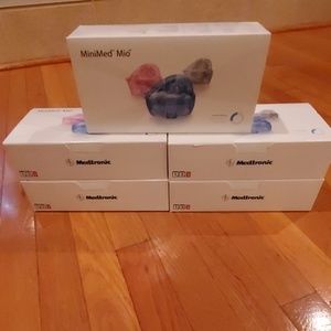 Mio's hold for @hopenm